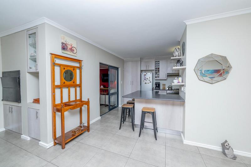 4 Bedroom Property for Sale in Viking Village Western Cape